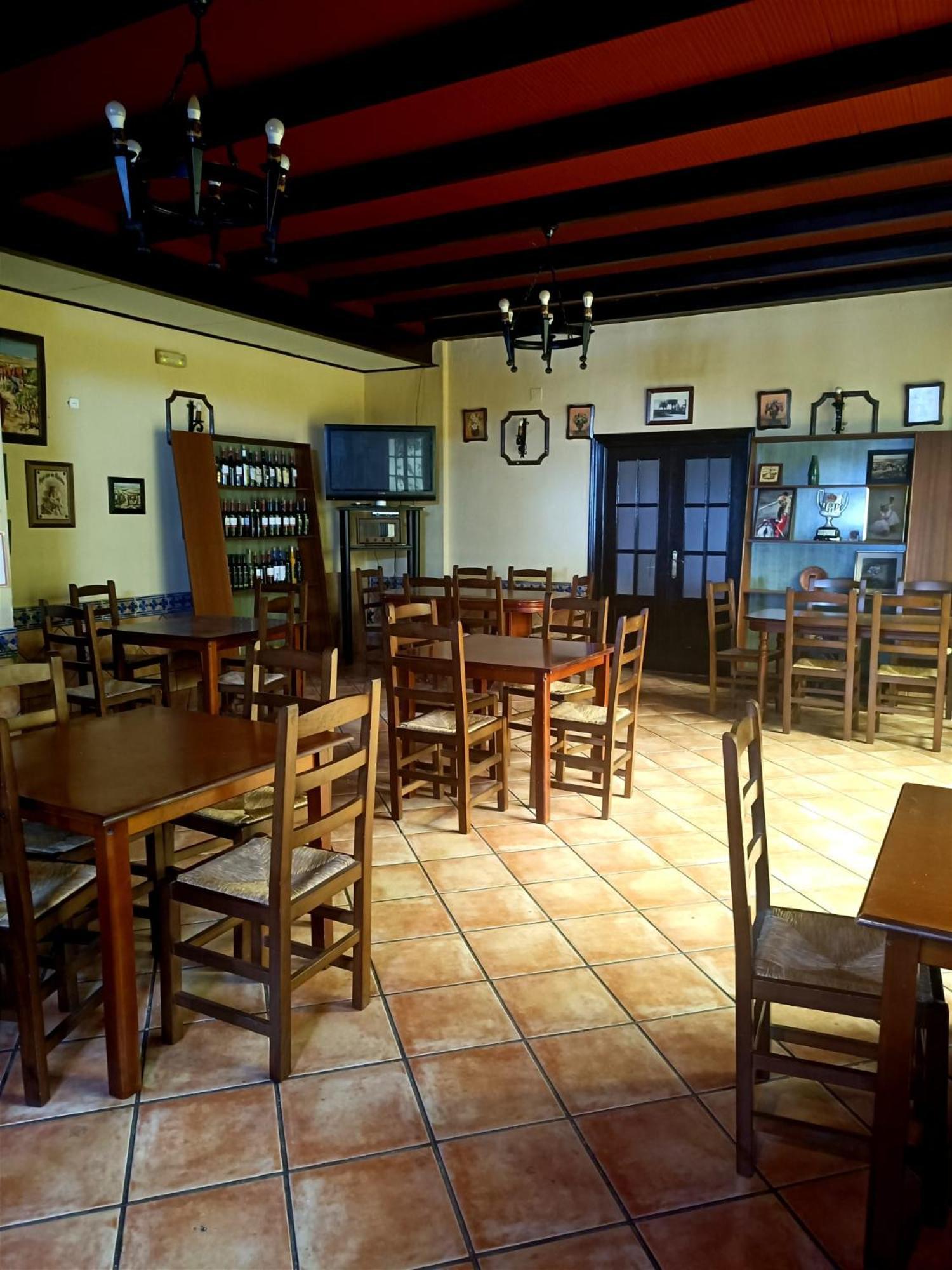 Hostal El Lirio Bollullos Par del Condado Luaran gambar