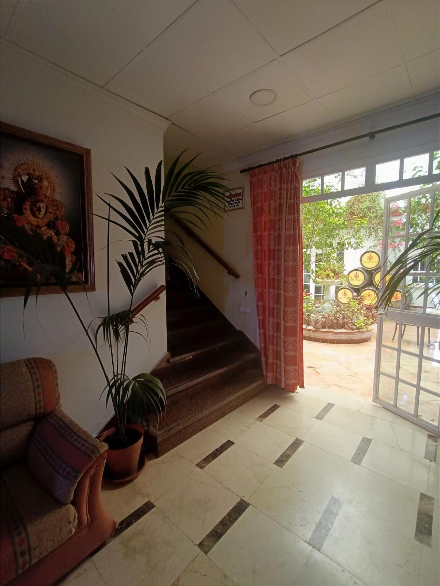 Hostal El Lirio Bollullos Par del Condado Luaran gambar